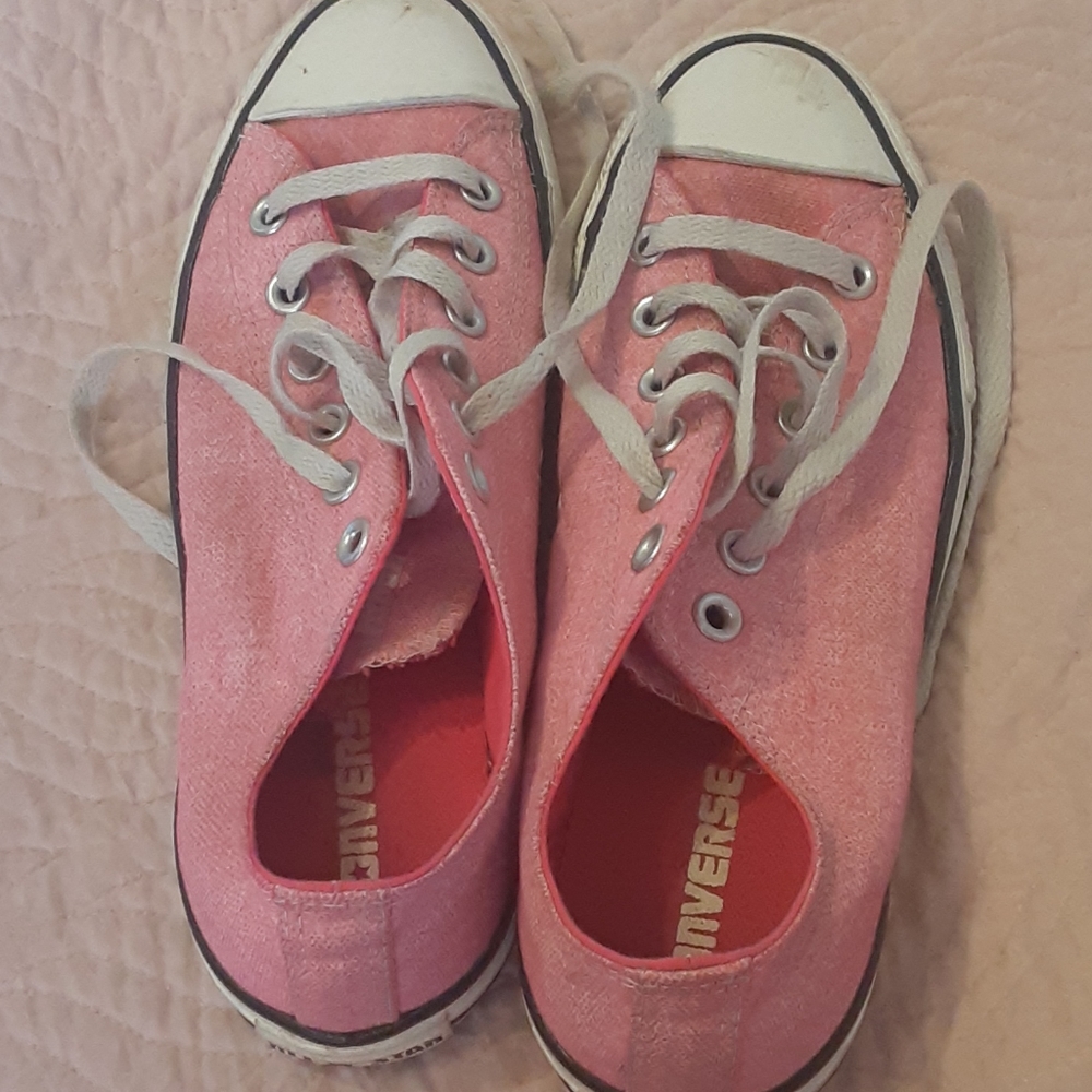 Unisex converse shoes